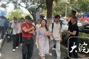 字母哥下半场及加时赛砍25分！雄鹿主帅：他清楚什么时候展现自己